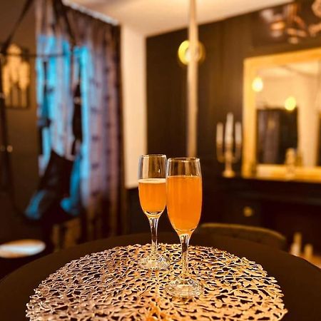 Love Room « L'Etreinte Doree » Illiers-Combray ภายนอก รูปภาพ