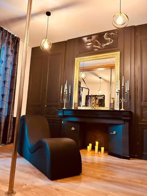Love Room « L'Etreinte Doree » Illiers-Combray ภายนอก รูปภาพ